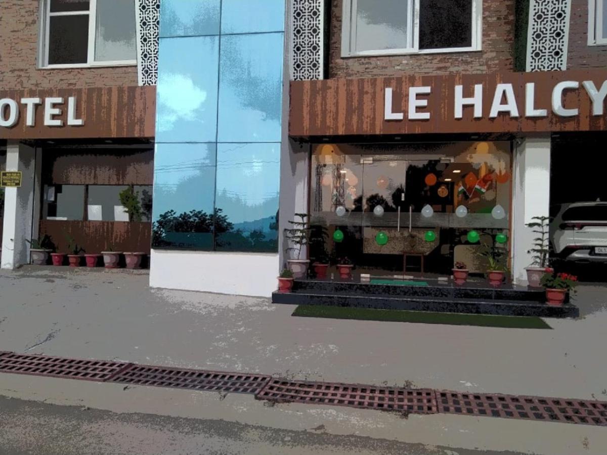 Hotel Le Halcyon , Kasauli Solan Dış mekan fotoğraf
